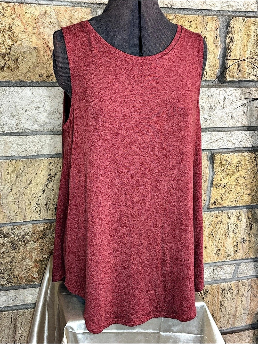 Old Navy Luxe Swing Tank Top in Red Size Large